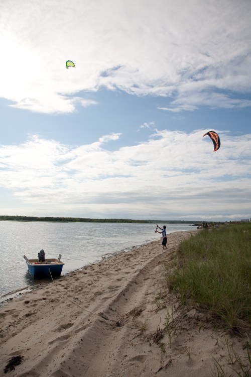 Boy with kite, v.1 before cloud adjust-8287